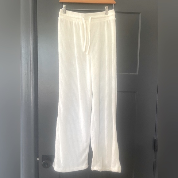 Hippie Rose Winter White loungewear set size small - Picture 4 of 8